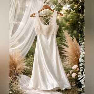 Vintage White House Ivory Lace Corset Back Slip Dress • Size 5/6